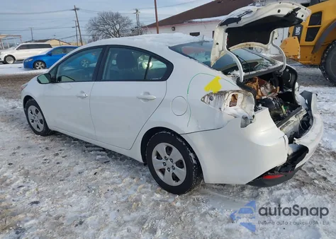 2017 Kia Forte Lx z USA, uszkodzony, nr VIN 3KPFL4A73HE093796